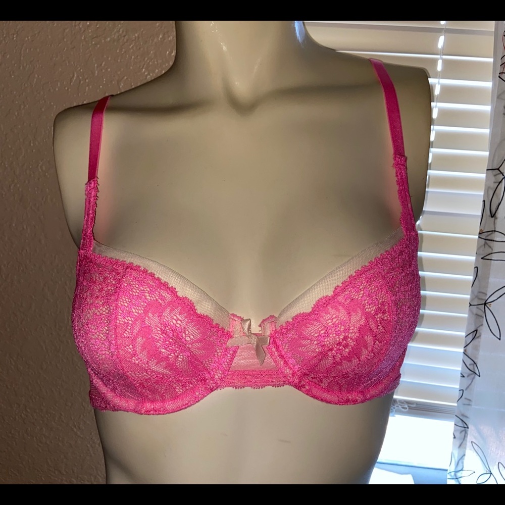 Pink VS bra